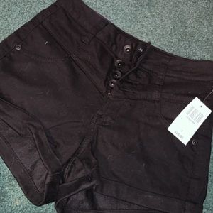 black heart shorts from hot topic